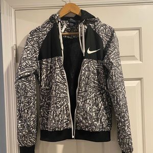 Women’s Nike Zip Up Windbreaker